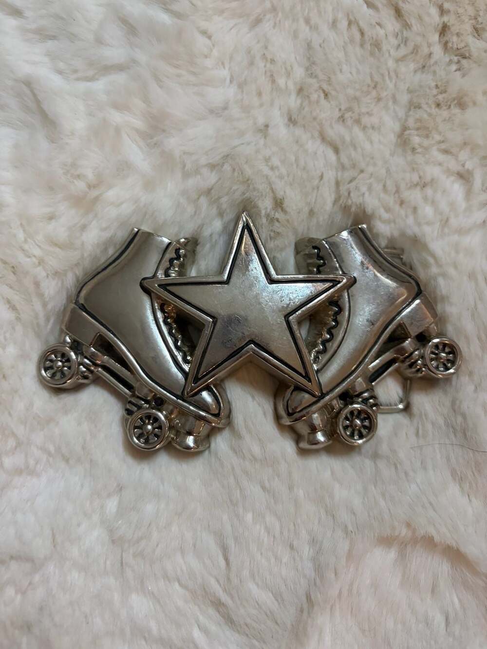 Rock Rebel Vintage Roller Skate & Star Silver Belt Buckle